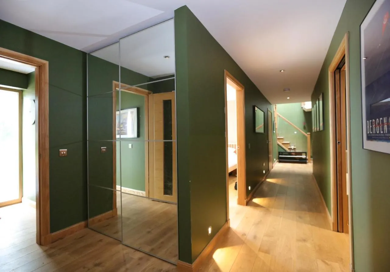 Kingswood Villa Edinburgh