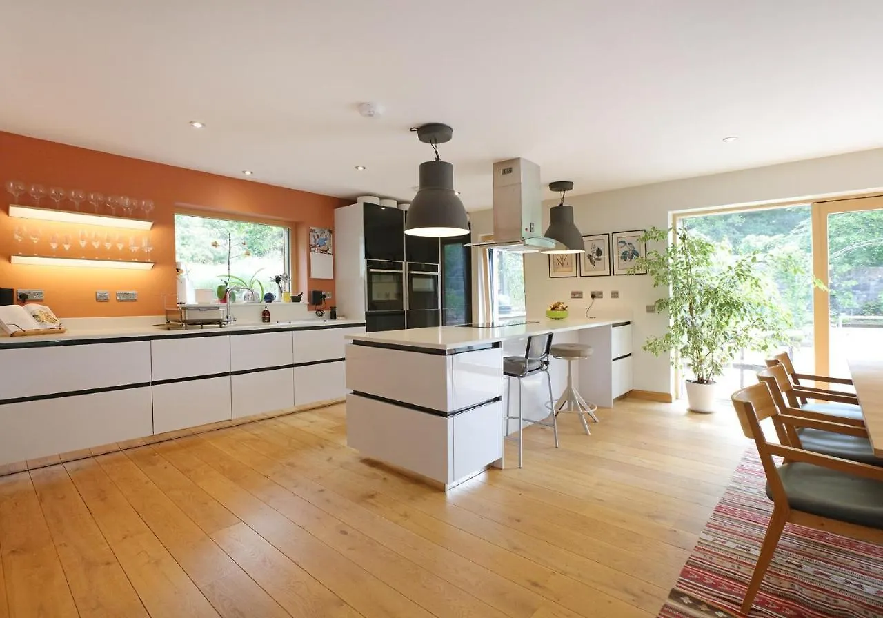 Kingswood Villa Edinburgh Holiday home