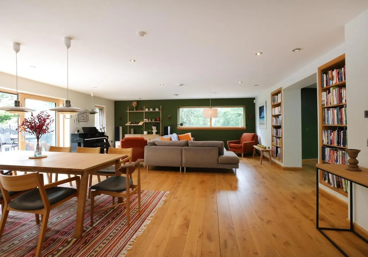 Kingswood Villa Edinburgh